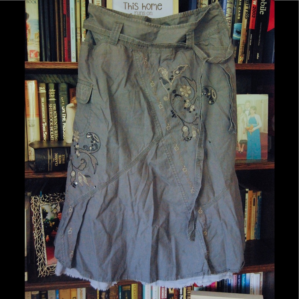 Grey Skirt with Thread Flower Detail